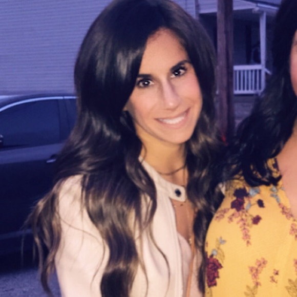 Meet your Posher, Carla - Picture 1 of 1